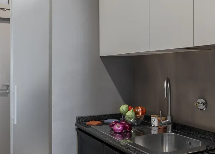 Iflat Modern & Relaxing In Trastevere Appartement *